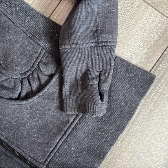 Lululemon cuddle up jacket - Picture 2 of 4